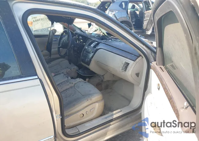 1G6KD57Y58U123905: 43203804