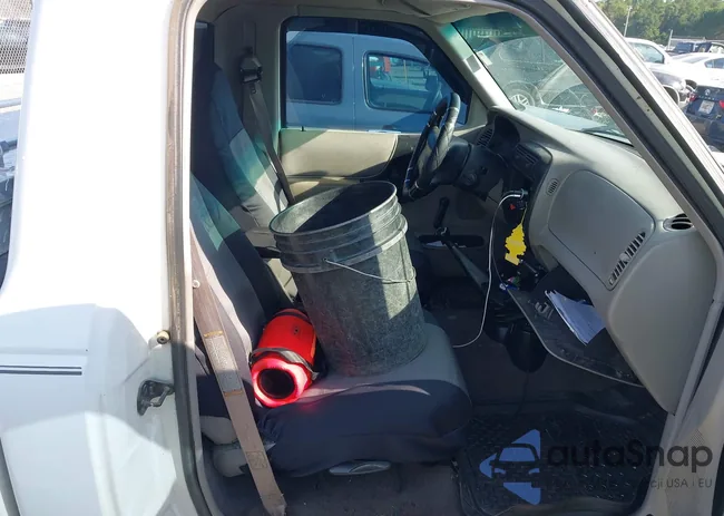 1FTYR10C1XUB89768: 43203837