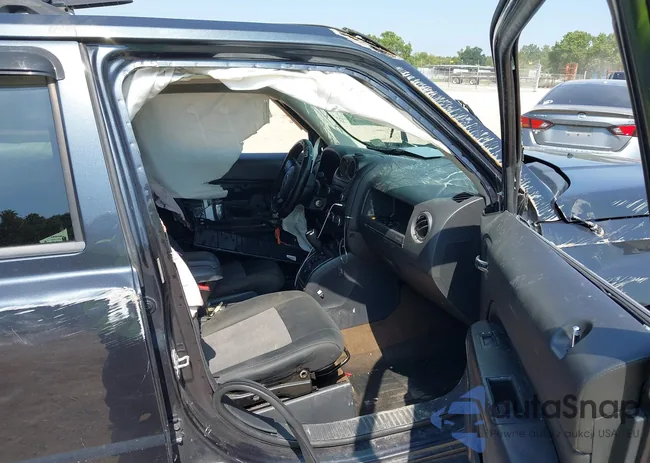 1C4NJRBB2ED730823: 43203941