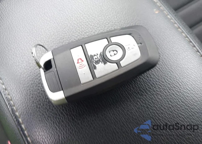 3FA6P0LU9JR197505: 43205379