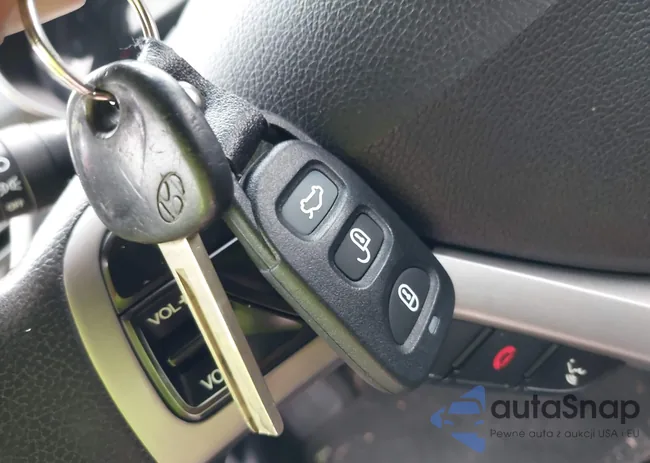 KMHTC6AD9DU146058: 43204814