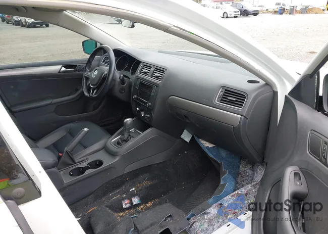 3VWDB7AJ7HM415866: 43206375