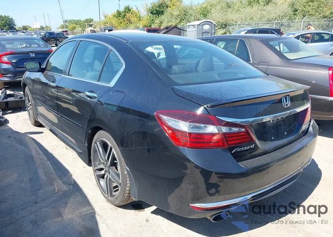 1HGCR2F19HA251024: 43205630