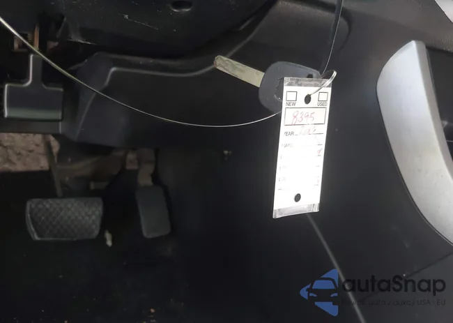 1HGCR2F37EA011712: 43205684