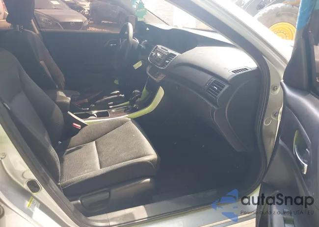 1HGCR2F37EA011712: 43205684