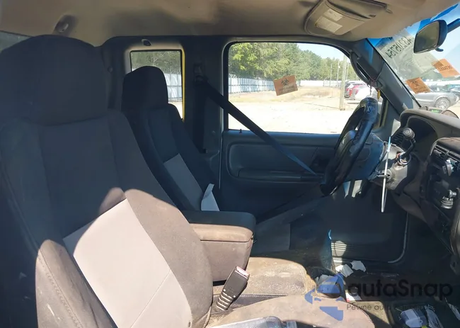 1FTYR14U46PA47320: 43205754