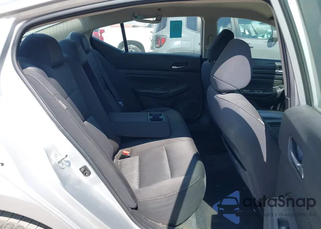 1N4BL4BV1KC201588: 43207043