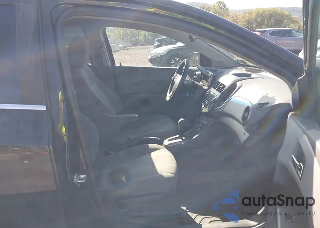 1G1JC5SH8C4137771: 43206758