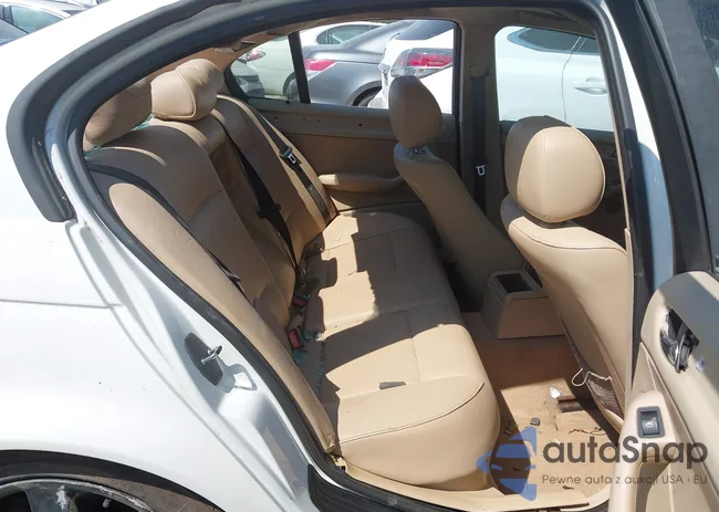 WBAET37404NJ95031: 43206772