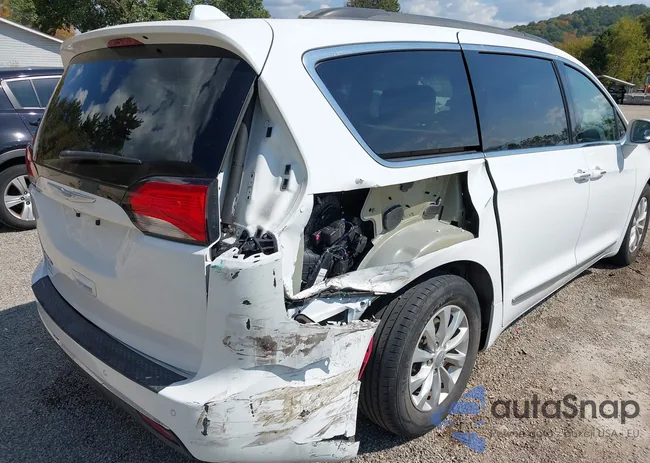 2C4RC1BG1HR788304: 43208098