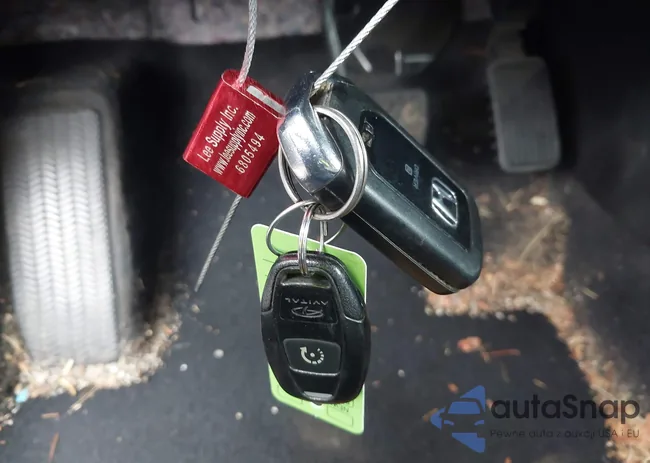 1HGCR3F83FA011211: 43208136