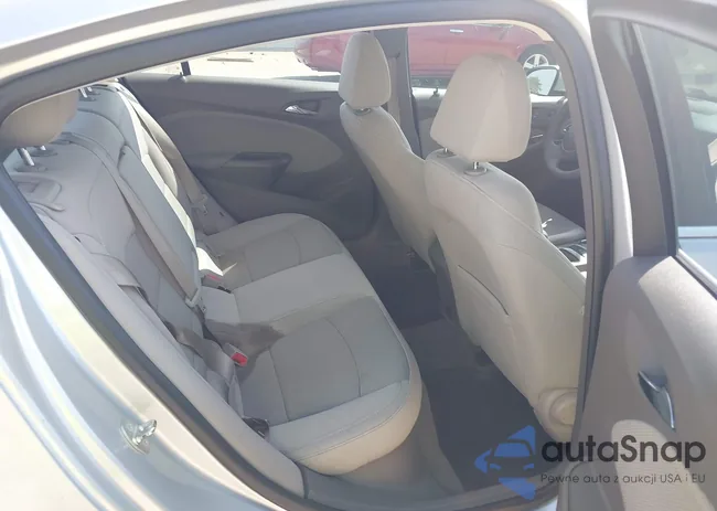 1G1BE5SM3J7190997: 43208491