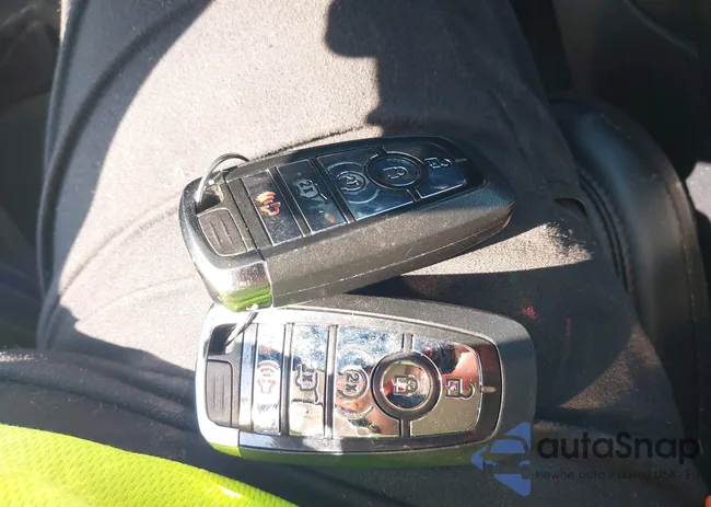 5LM5J7WC9LGL17616: 43207564