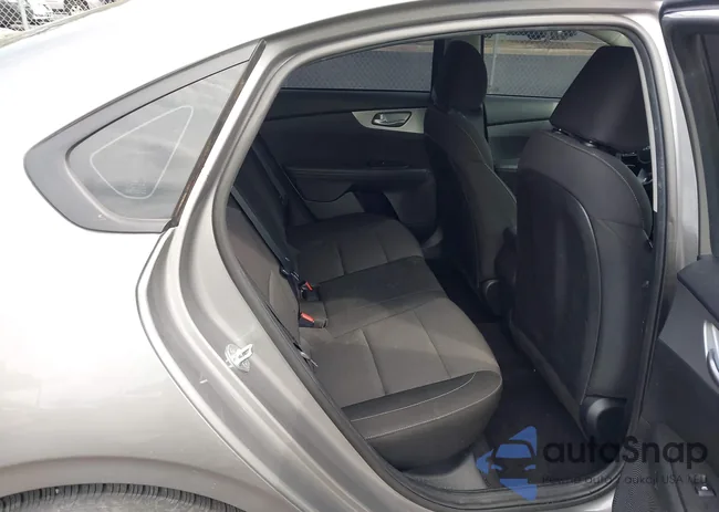 3KPF24AD4NE472231: 43207787