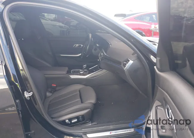 3MW5R1J05M8B56429: 43207803