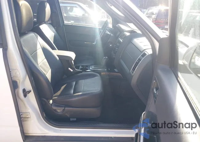 1FMCU9E70CKC78042: 43207809