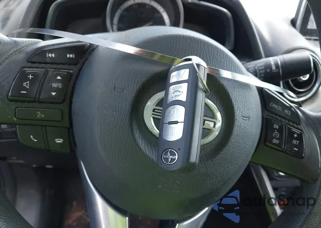 3MYDLBZV1GY119647: 43208968