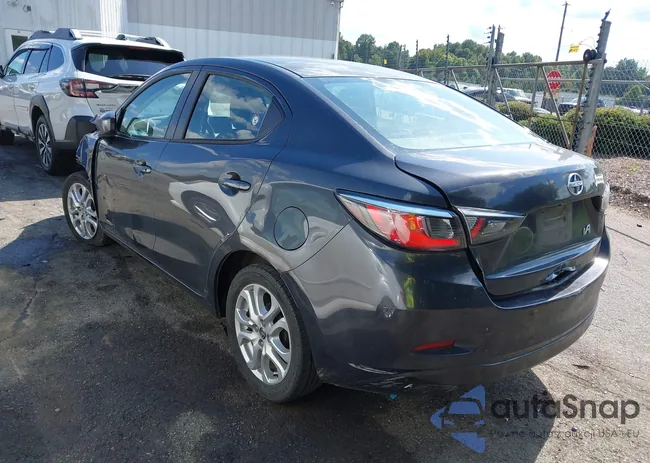 3MYDLBZV1GY119647: 43208968