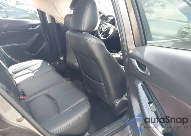 3MZBN1L34JM181265: 43209042