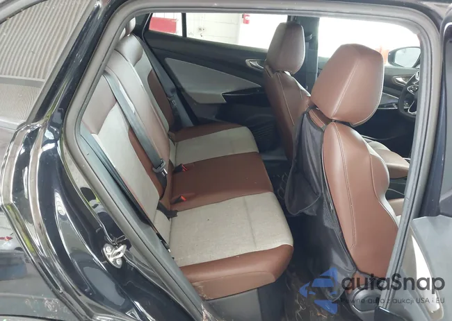 1V2CMPE8XPC030722: 43209107