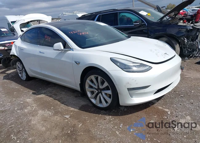 5YJ3E1EB7LF589083: 43209404