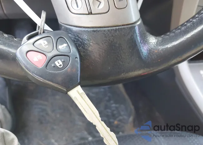 2T1BU4EE6DC104027: 43208581