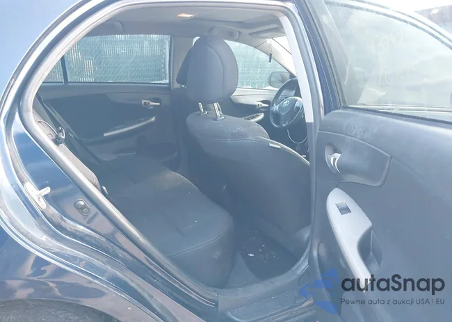 2T1BU4EE6DC104027: 43208581