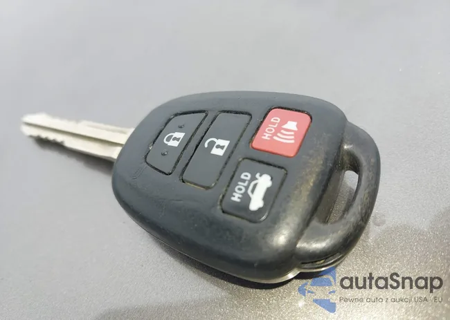 2T1BURHE6JC979273: 43208846