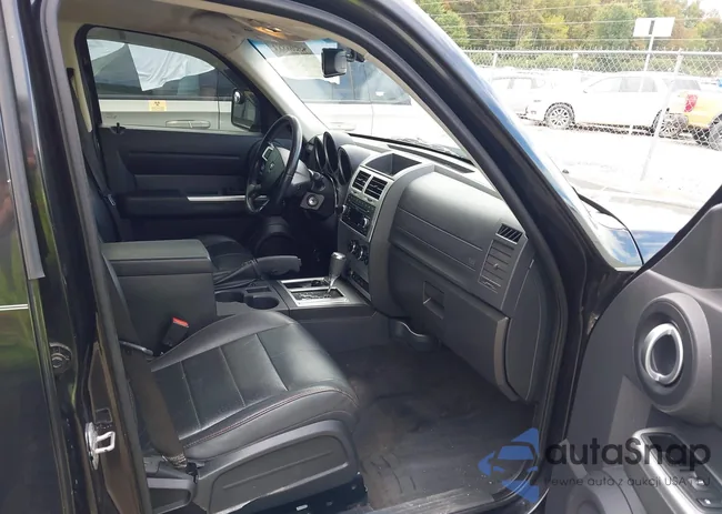 1D8GU58618W235963: 43208883