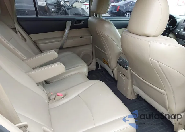 5TDZK3EHXBS043035: 43210061