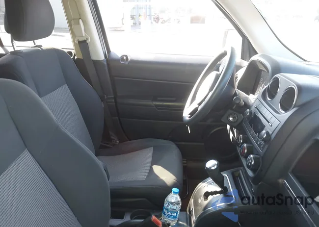 1C4NJPBA0ED779210: 43210364