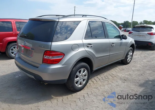 4JGBB86E26A148489: 43209650