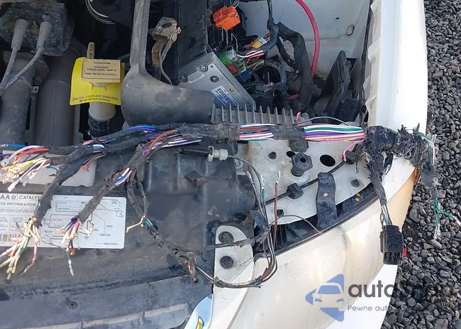 2C4GP44G01R181665: 43211082