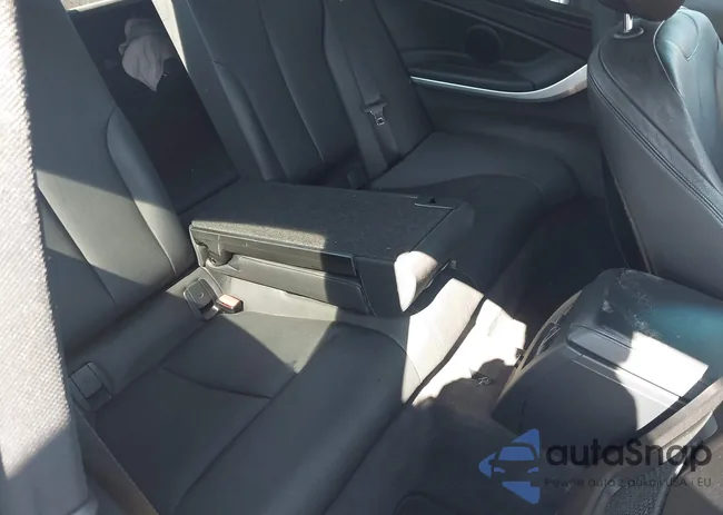 WBA3R5C54FK371213: 43211409