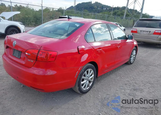 3VWDP7AJ0CM409885: 43210679