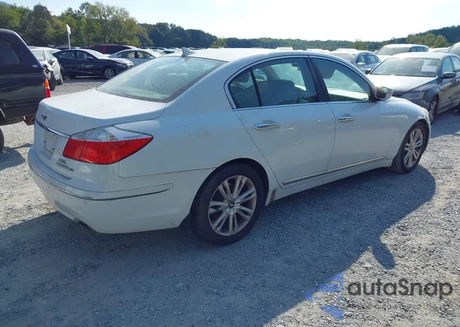 KMHGC4DF2BU114746: 43210685