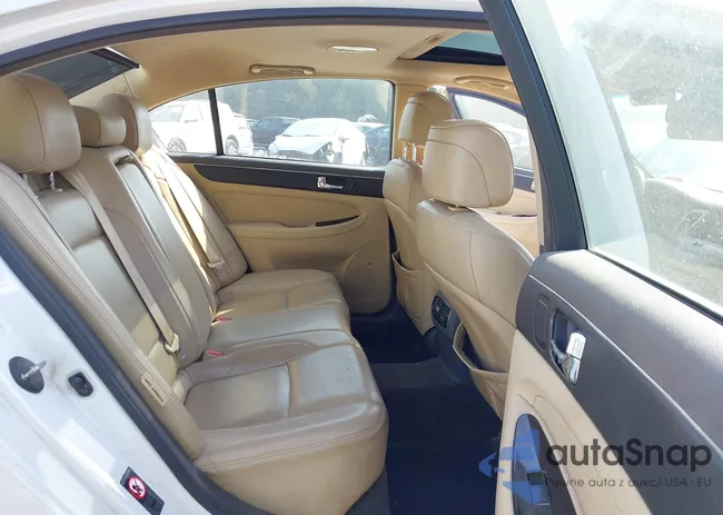 KMHGC4DF2BU114746: 43210685