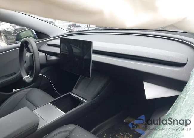 5YJ3E1EA2RF747815: 43210825