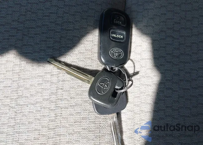 2T1BR38E84C302258: 43210871