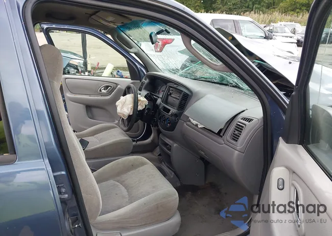 4F2YU06161KM60082: 43211982