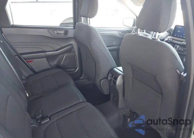 1FMCU0GNXRUA33530: 43212153