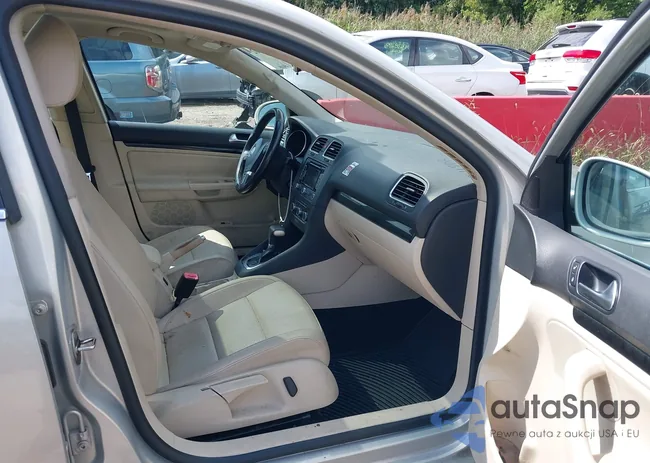 3VWPL8AJ3BM604912: 43211702