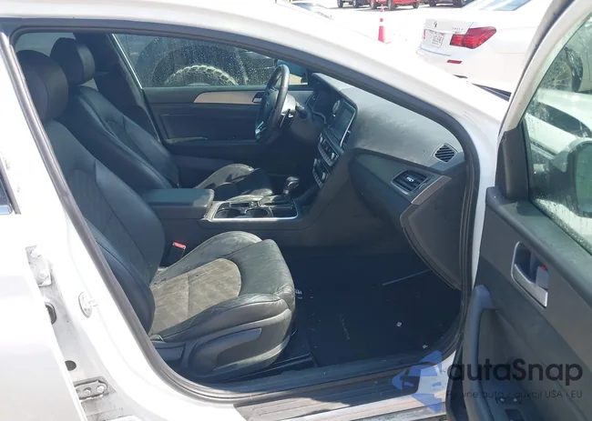 5NPE34AF6JH689554: 43211801