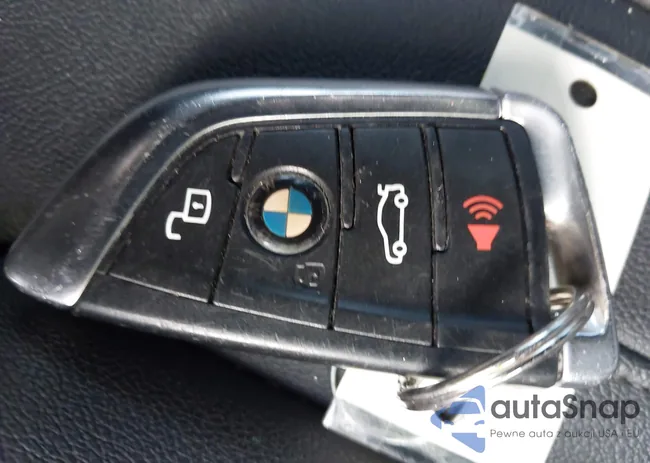 3MW5U7J04L8B29688: 43213027