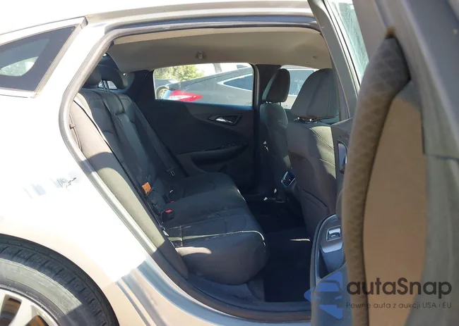 1G1ZE5ST2GF312902: 43213045