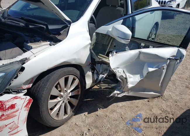 1HGCR2F77FA061711: 43213058