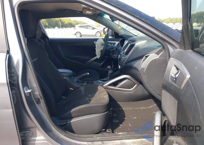 KMHTC6AD5FU237055: 43213957