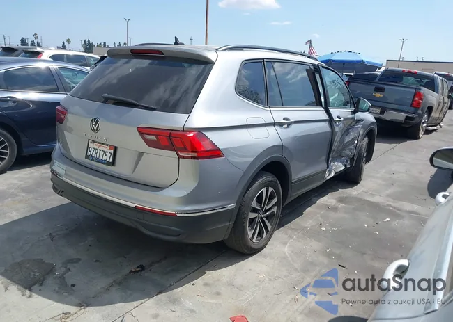 3VV1B7AX9NM042224: 43213653