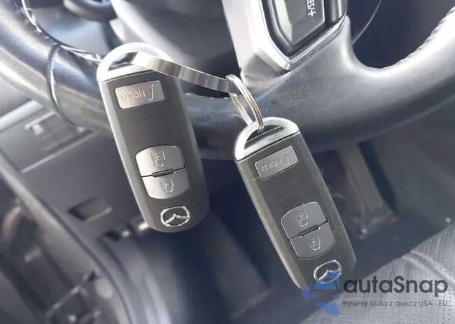 3MZBN1M35JM231427: 43213704