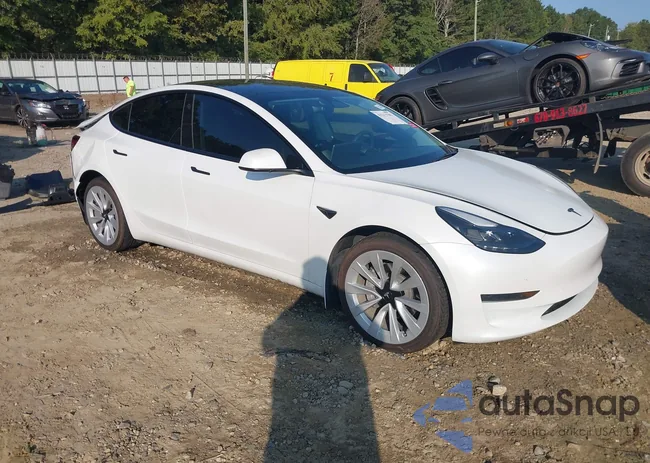 5YJ3E1EAXPF546841: 43213781